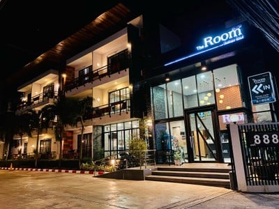 I Room Boutique House