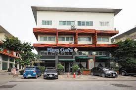 OYO 995 Blue Café Apartment