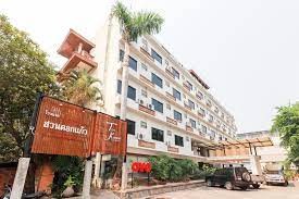 OYO 807 Suan Dok Kaew Hotel